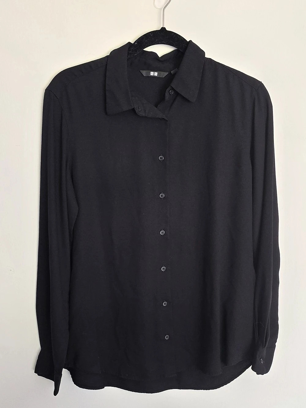 Uniqlo Rayon Long-Sleeve Blouse Button Down Shirt Black Medium
